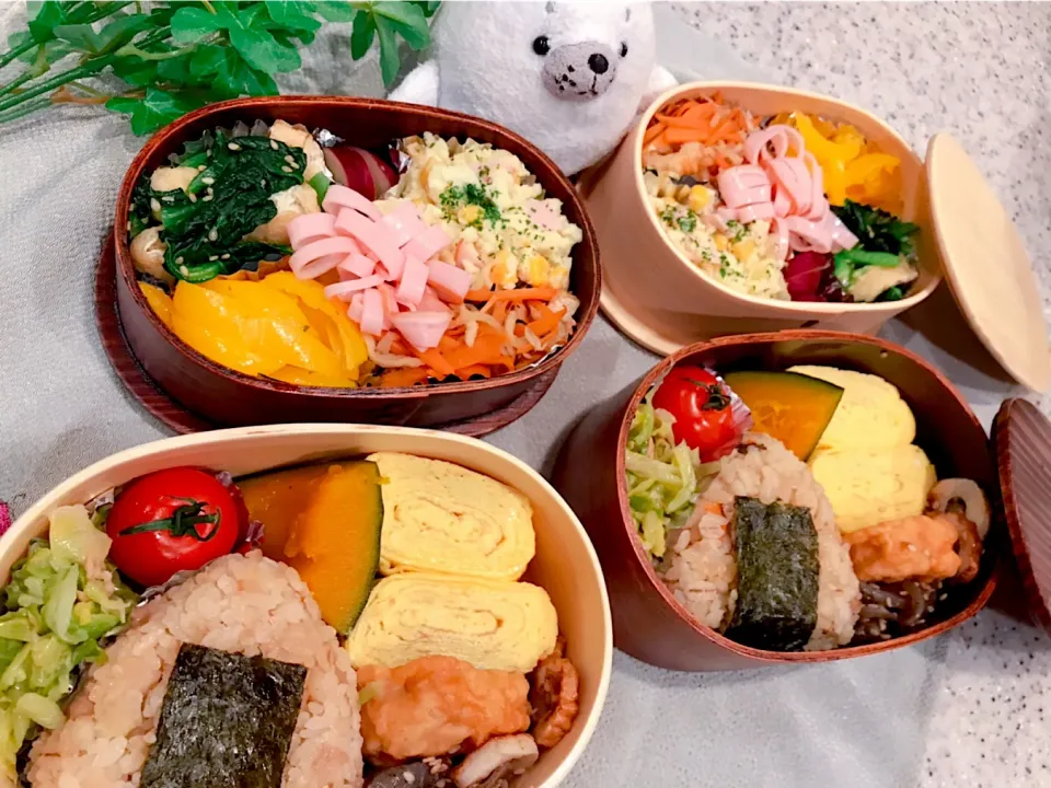 Snapdishの料理写真:10/29曲げわっぱお弁当🍙✨
         ご飯のぶぶんを
         おにぎりにするだけで
         少し凝ってるよーにみえる
         気がするのは自分だけかぬ🧐❓|おーやんさん