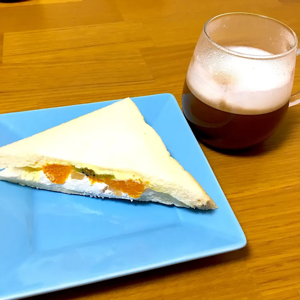 フルーツサンド😆|りりさん