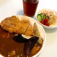 Snapdishの料理写真:カツカレー🍛💓|sagisuさん