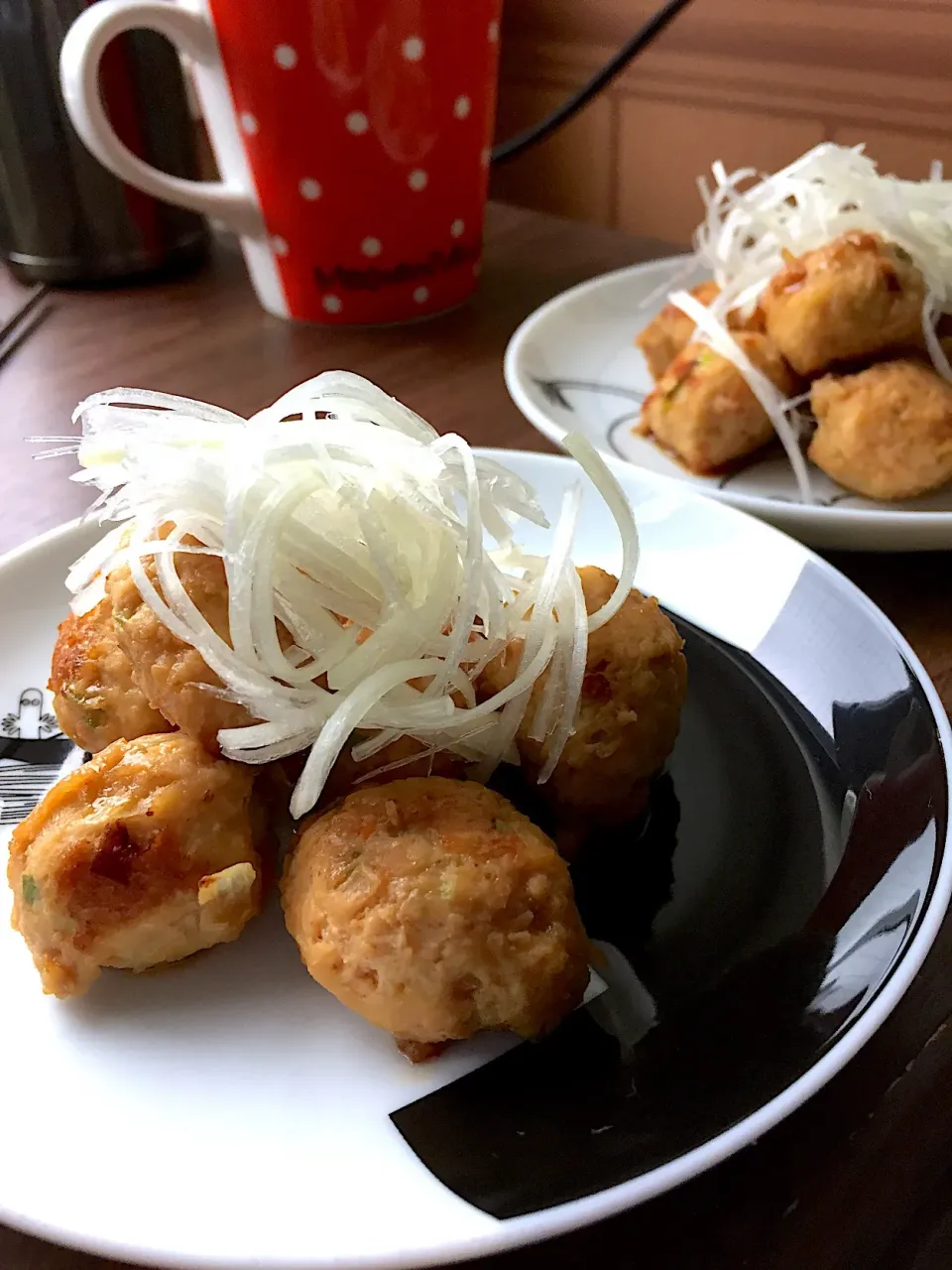 鶏団子の照り焼きのレシピ/作り方：白ごはん.com|Ayako Koizumiさん