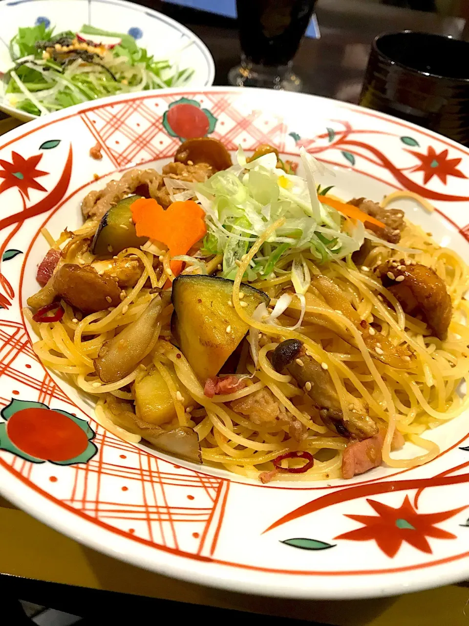 Snapdishの料理写真:京都の京風スパゲティー屋さんどす〜  「🍝京のもち豚と丹波しめじの醤油バター🍝」 食べよし〜‼️|Sの食卓さん