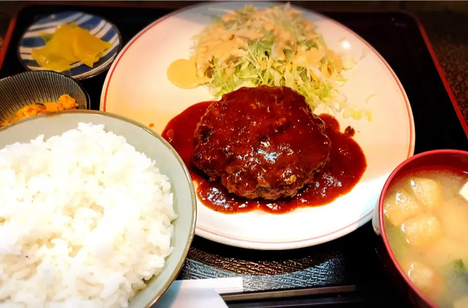 ハンバーグ定食 ¥700|Blue Moon Caféさん