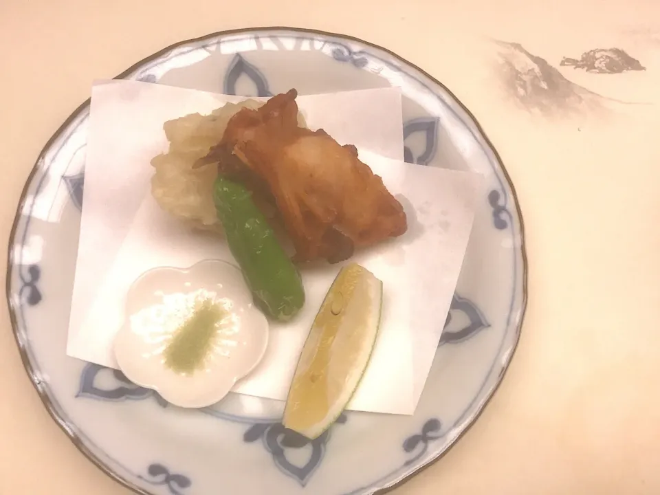 遠州灘天然とらふぐ唐揚げ 
桜えび馬鈴薯挟み揚げ|ちゃむさん