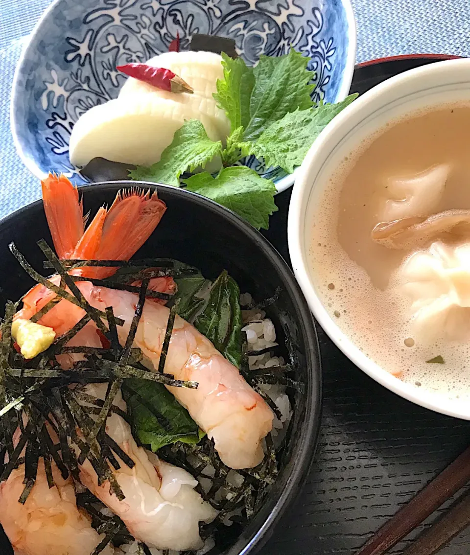 赤エビ🦐丼|シュトママさん