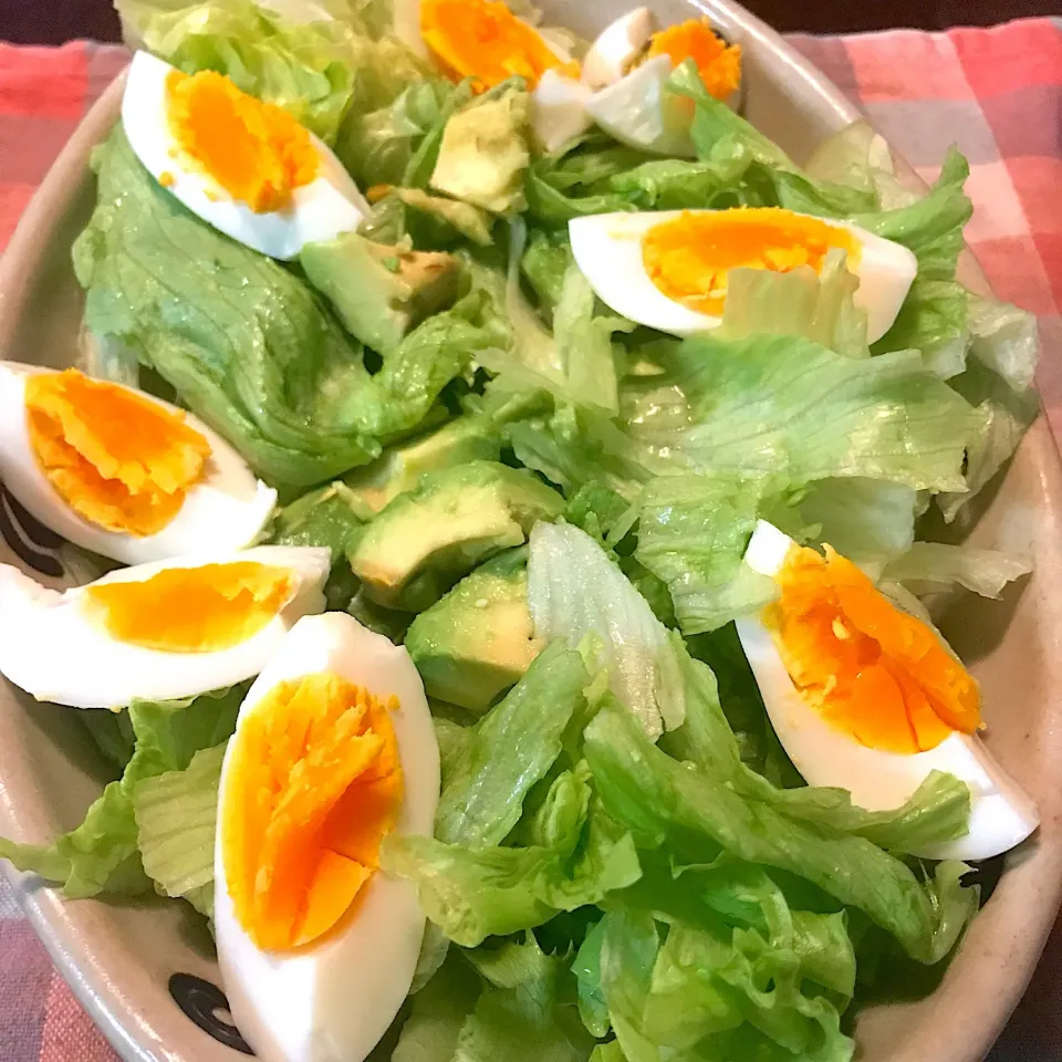 アボカドとゆで卵のサラダ🥗🥑|純さん