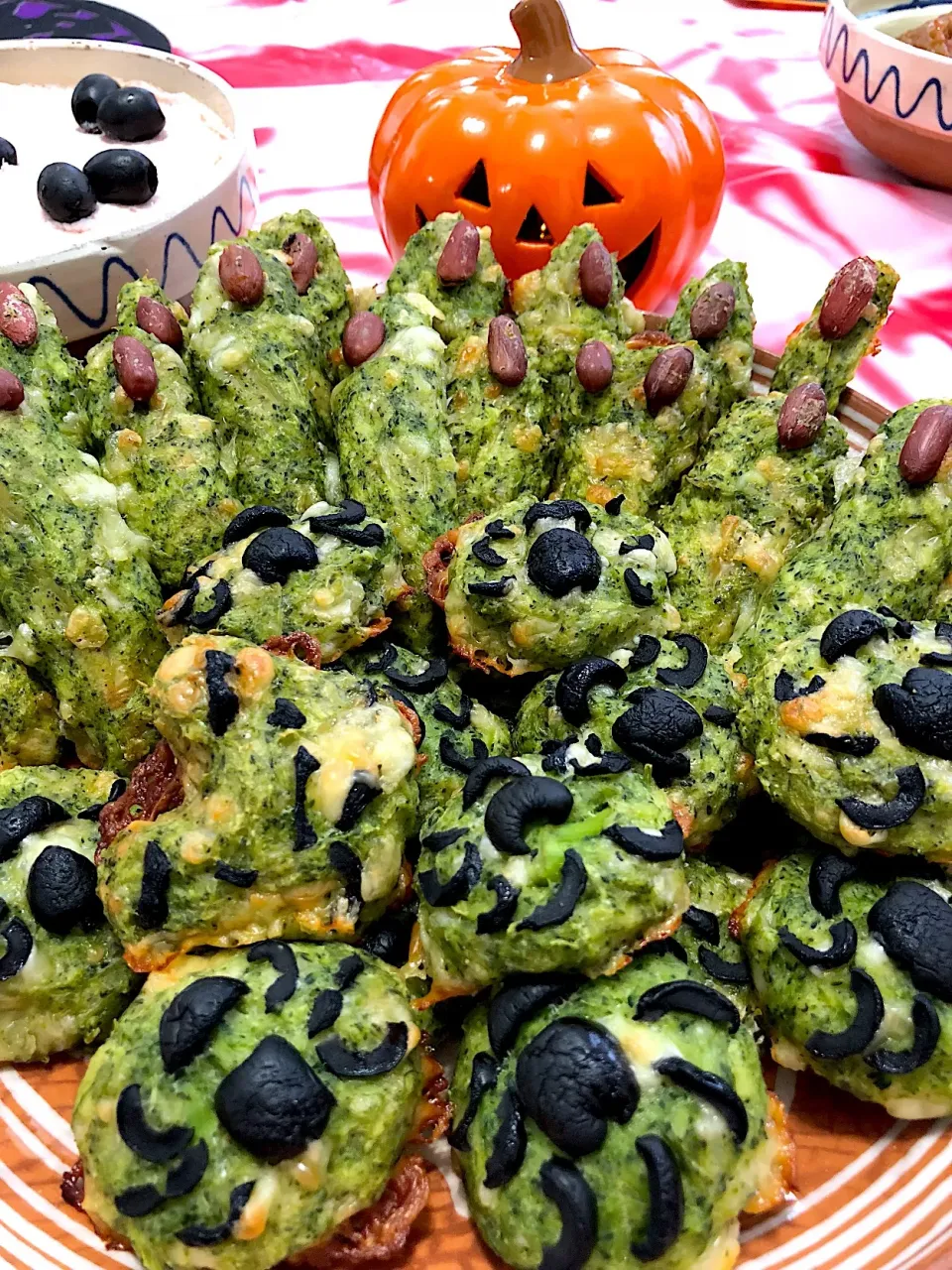 Broccoli and cheese snacks🇷🇴🎃🕷|aястасияさん