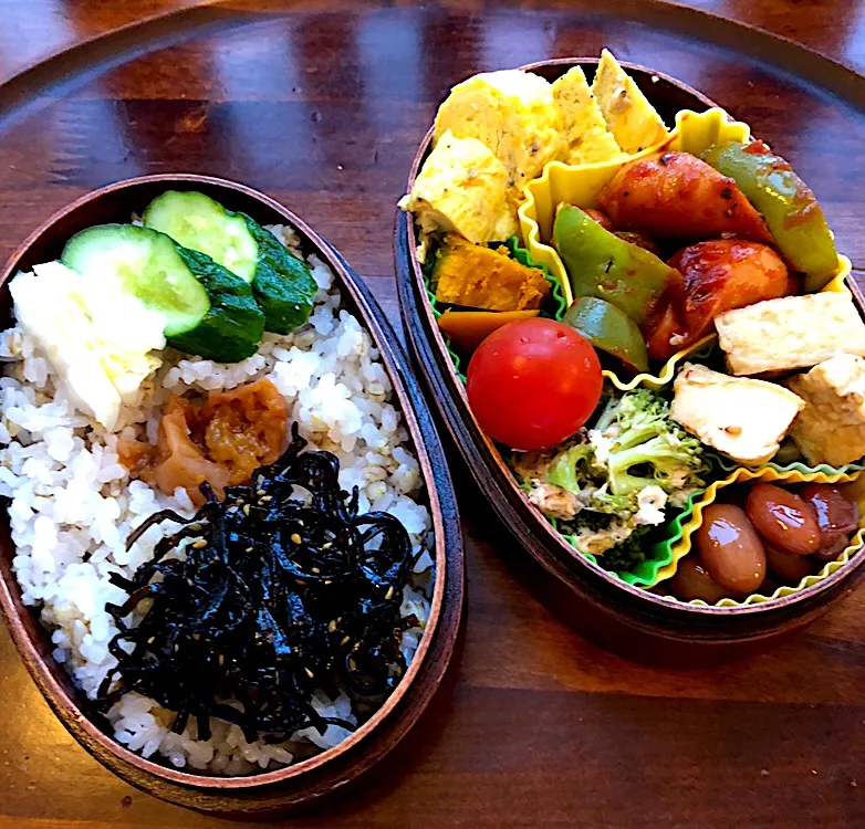 本日もお弁当🍱ネギ入り厚焼き卵🥚ウインナーとピーマンチャップ（セゾンファクトリーのトマトケチャップ使用🍅）かぼちゃ煮付け🎃厚揚げ煮🌰ブロッコリーシーチキン🥦煮豆🌰胡瓜と白菜とイカ🦑さきの漬物🥒昆布佃煮🌰 #息子弁当  #わっぱ弁当  #厚焼き玉子  #ウインナー  #ピーマン  #セゾンファクトリーのトマトケチャップ |Yukie  Toriseさん