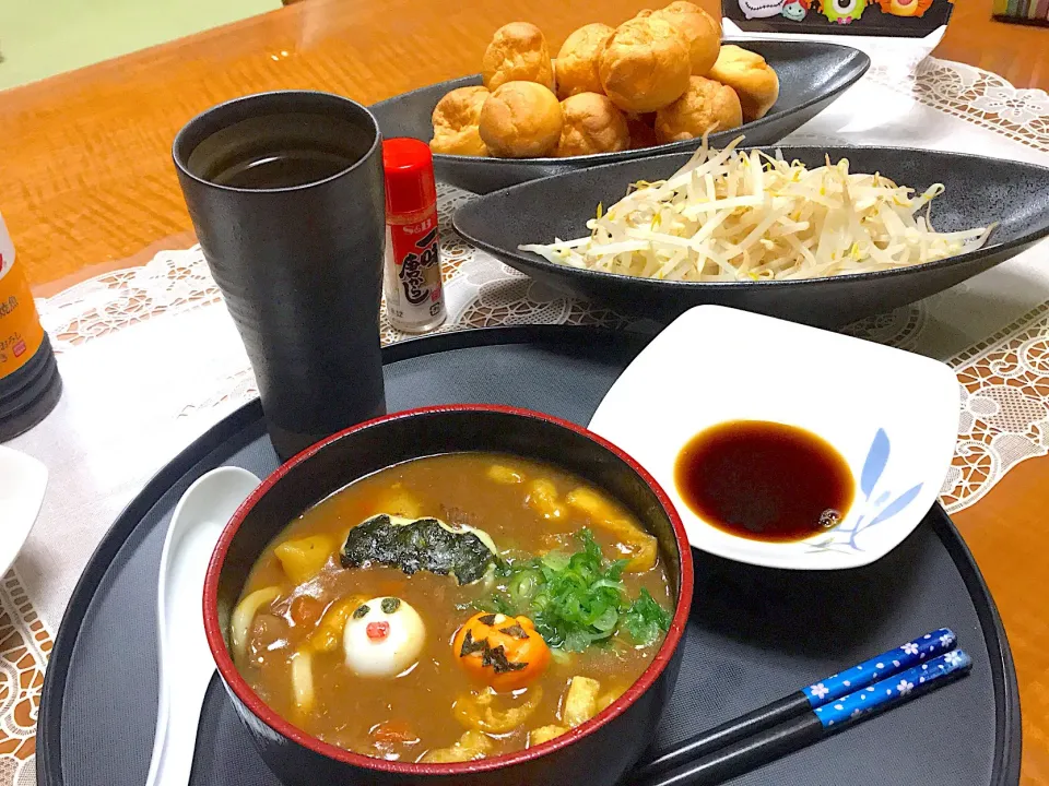 カレーの次の日のハロウィン風カレーうどん🎃

 #カレーうどん  #カレーリメイク  #ハロウィン料理 #ハロウィン|makoさん