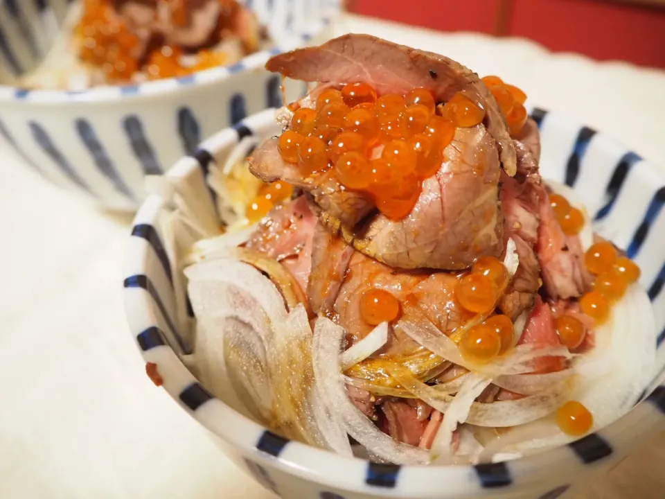 にくら丼〜スマイルボールのスライスと共に〜|みりんさん