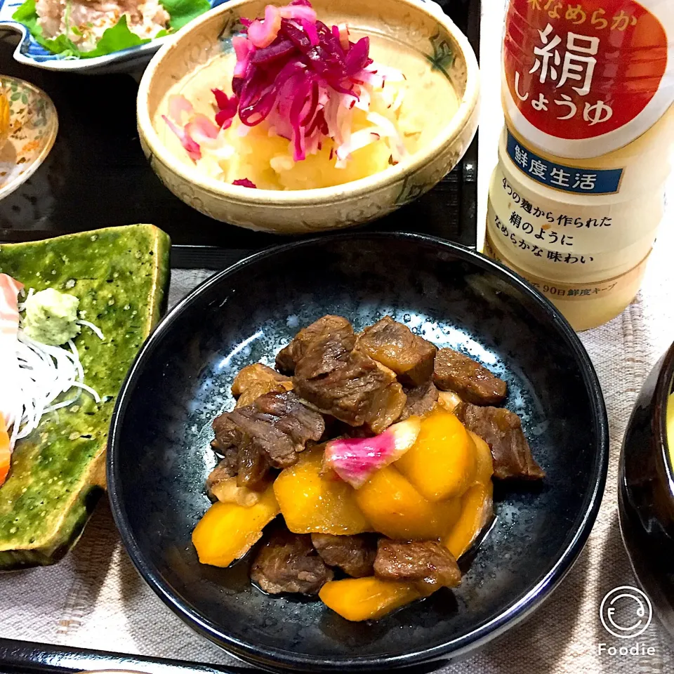 Snapdishの料理写真:#絹和えグランプリ2018  #絹しょうゆ 
 #牛肉のしぐれ煮  #新生姜甘酢漬けアクセントに 
#自作のお皿 #油滴天目釉  #秋の晩酌 #お弁当にも良さそう #常備菜|Blueberry🫐さん