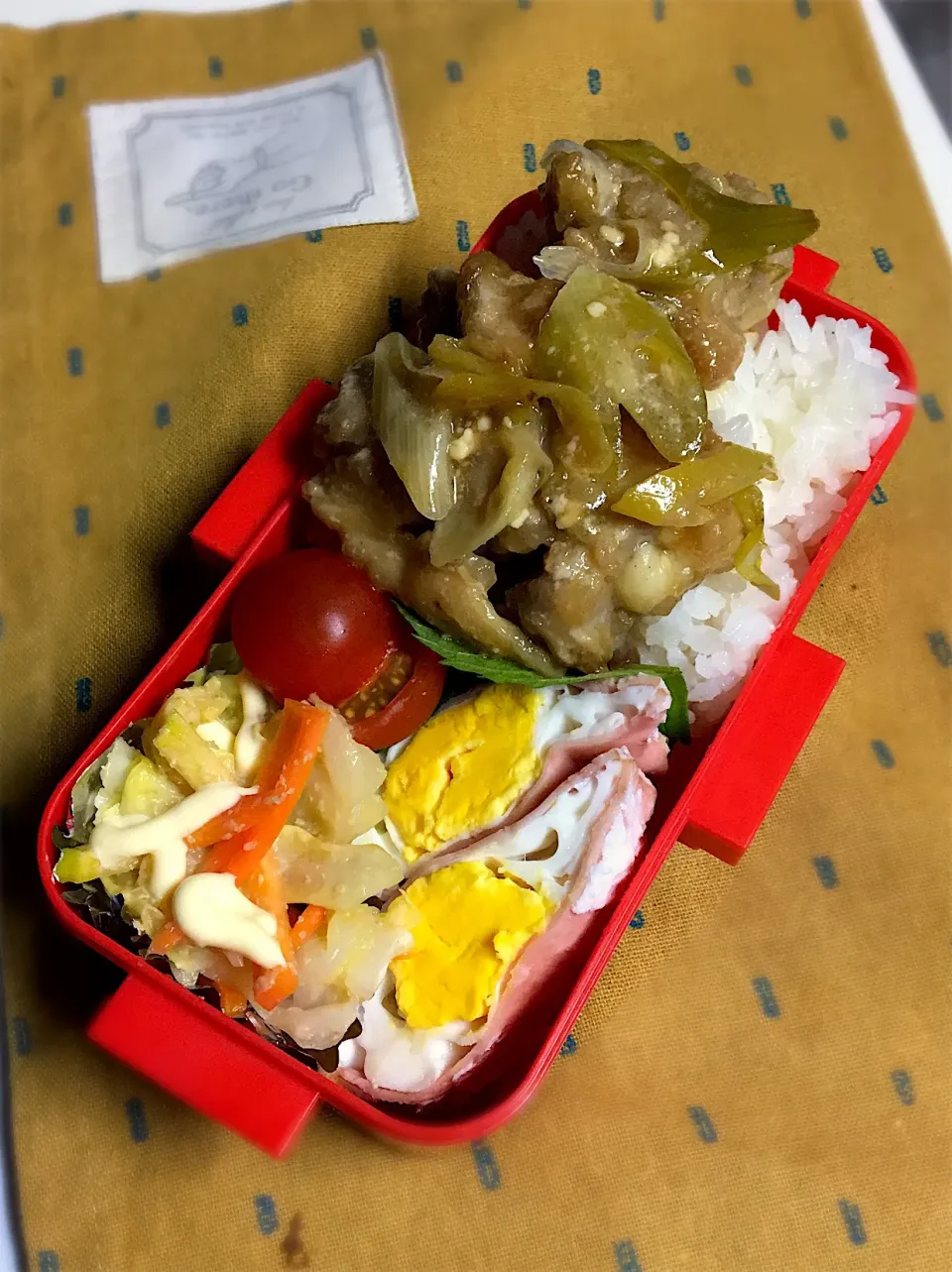 #bento世界グランプリ2018  #お弁当 #とりまよポン

10.31 息子のお弁当🍱
山の頭に白い帽子が被ってます。寒ーい！！|renharuruさん