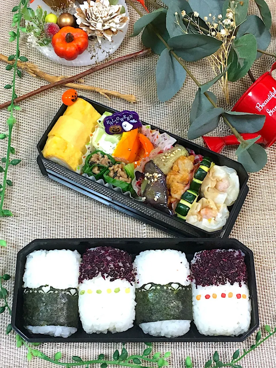 Snapdishの料理写真:#onigiriaction 
 #おにぎりアクション 
 #旦那弁当 
 #男子弁当 
 #お昼ご飯 
 #おにぎり|tomokoさん