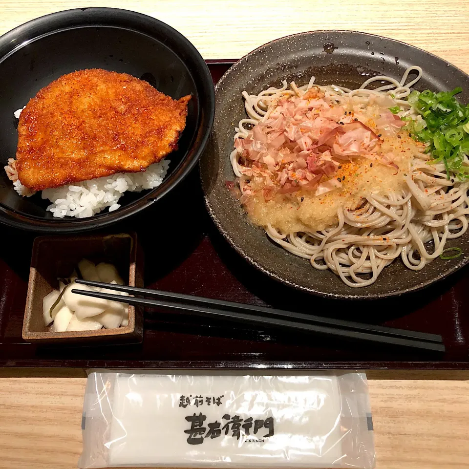 越前おろしそばと、ミニソースカツ丼のセット😋|すかラインさん