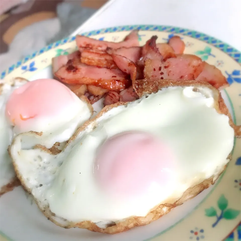 ベーコンエッグ🥓🍳🍴⑅*॰ॱ|まいさん