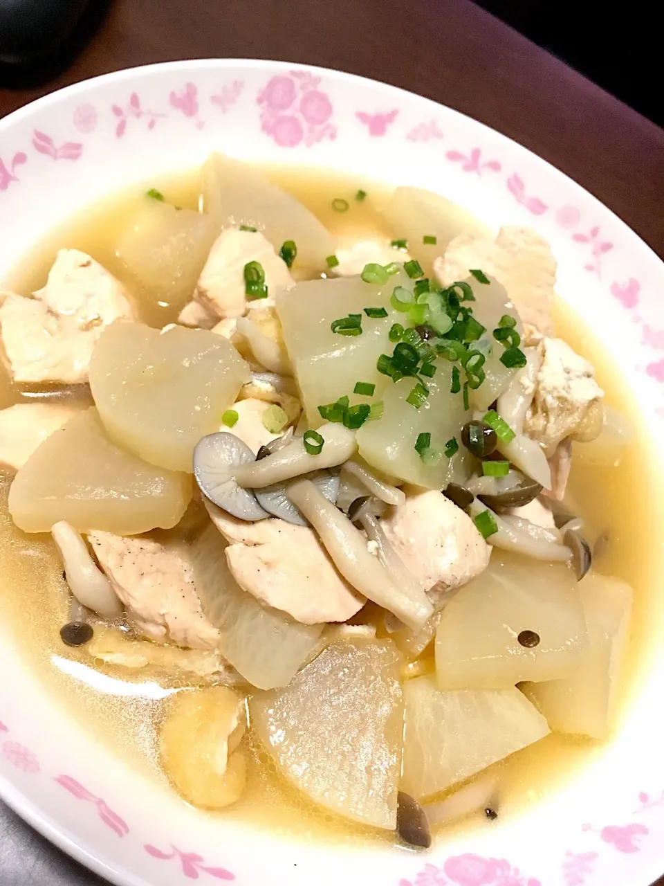 #鶏胸肉と大根の煮物 #白だし|Kasumiさん