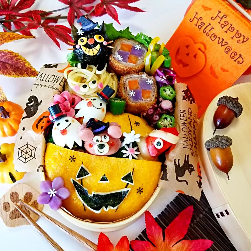 ハロウィン弁当🎃ジャックオランタンのオムライスから飛び出すオバケ👻👻|ayano.adshさん