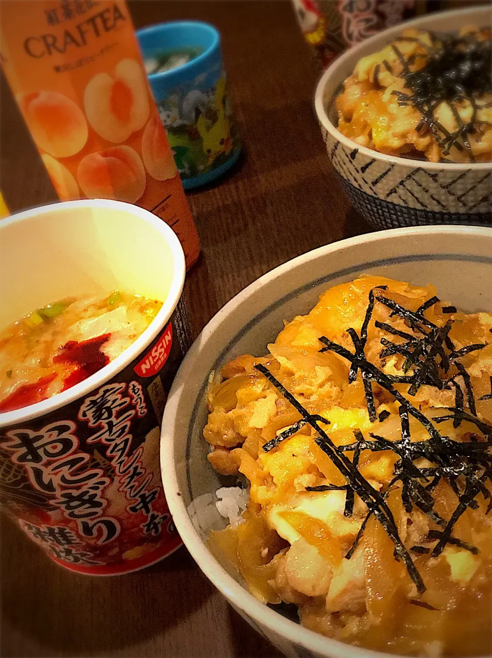 Snapdishの料理写真:親子丼🐣   蒙古タンメン中本🌶  焼き餅入り雑炊  贅沢しぼり🍑ピーチティー|ch＊K*∀o(^^*)♪さん