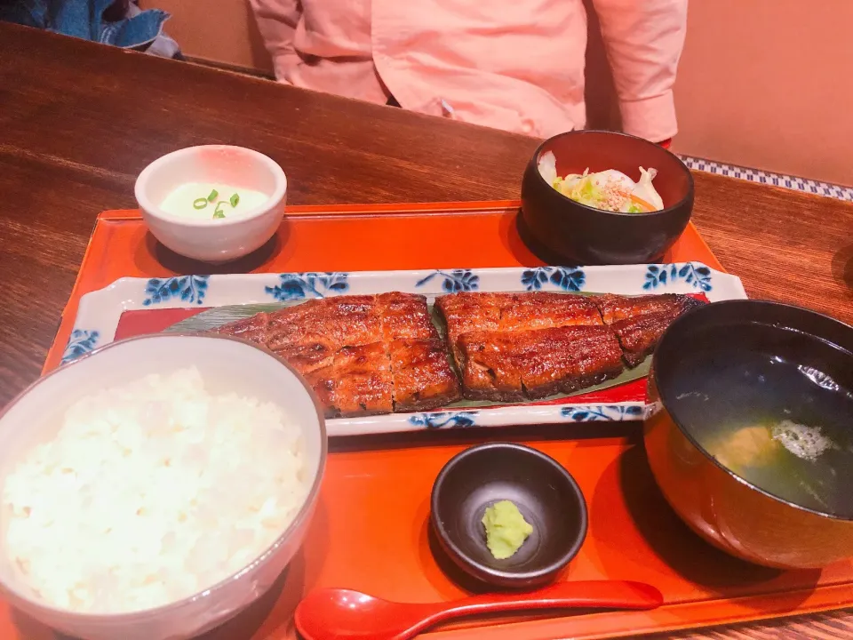 Snapdishの料理写真:うなぎ長焼定食。|ビアンキさん