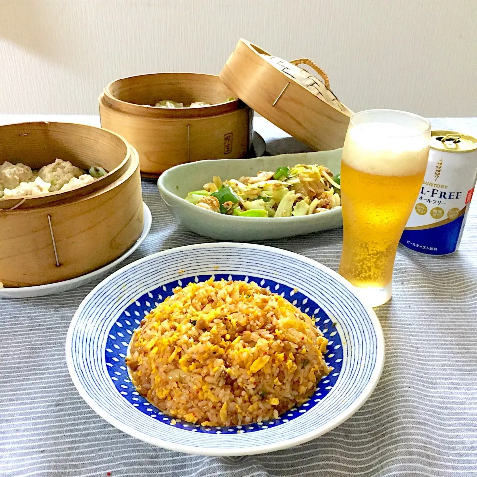 Snapdishの料理写真:キムチ納豆炒飯、豆腐しゅうまい、ホタテと挽肉と野菜の甘辛味噌炒め|ゆかりさん