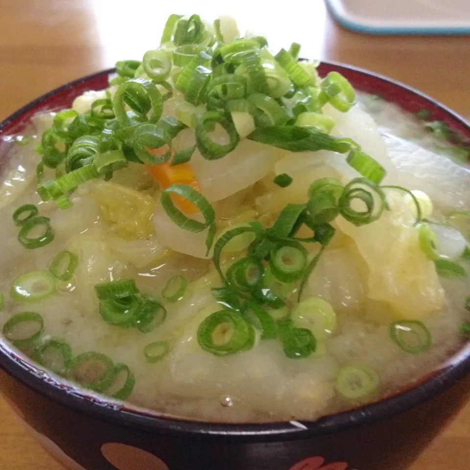 Snapdishの料理写真:具沢山味噌汁🍀今日から11月❣やはり寒くなって来ました😌|まいりさん