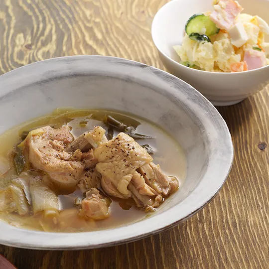 圧力鍋で作った、鶏スープと蒸しじゃがいもと茹で玉子|Wonder chefさん