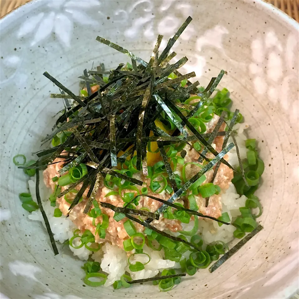 お豆腐まぐろ丼🐟|なーまりさん