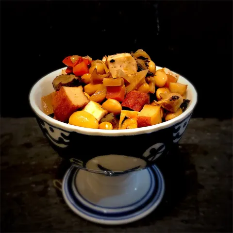 「いちまさのおでん」を使ってみたSnapdishの料理・レシピ写真:佐野未起の料理 鮭のアラ骨おでん🍢からの五目豆  #さつま揚げ   #白身魚揚げ   #やまいち  #zerohungerchallenge