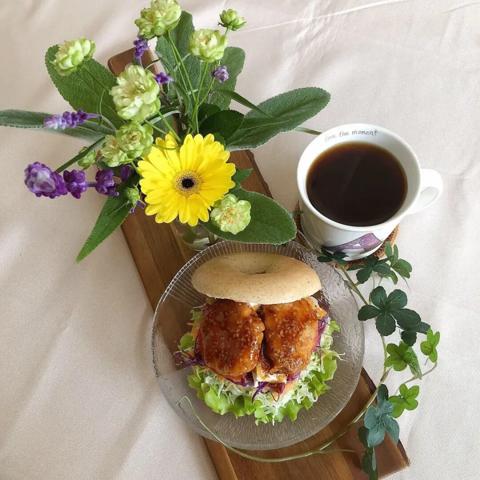 11/3❤︎照り焼きチキン&クリームチーズベーグルサンド❤︎
#おうちごはん #おうちカフェ #照り焼きチキン #クリームチーズ #ベーグル #ベーグルサンド #パンスタグラム|Makinsさん