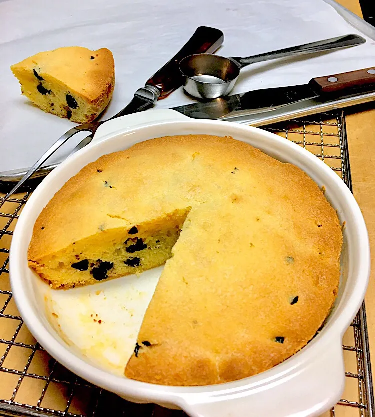 Almond Blueberry Cake|gonbenさん