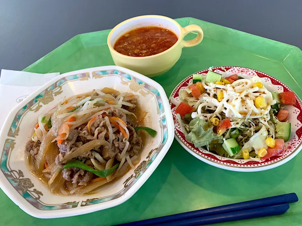 やわらか牛肉とたっぷり野菜のジンギスカン、スパゲティサラダ、ミネストローネスープ|Tadahiko Watanabeさん