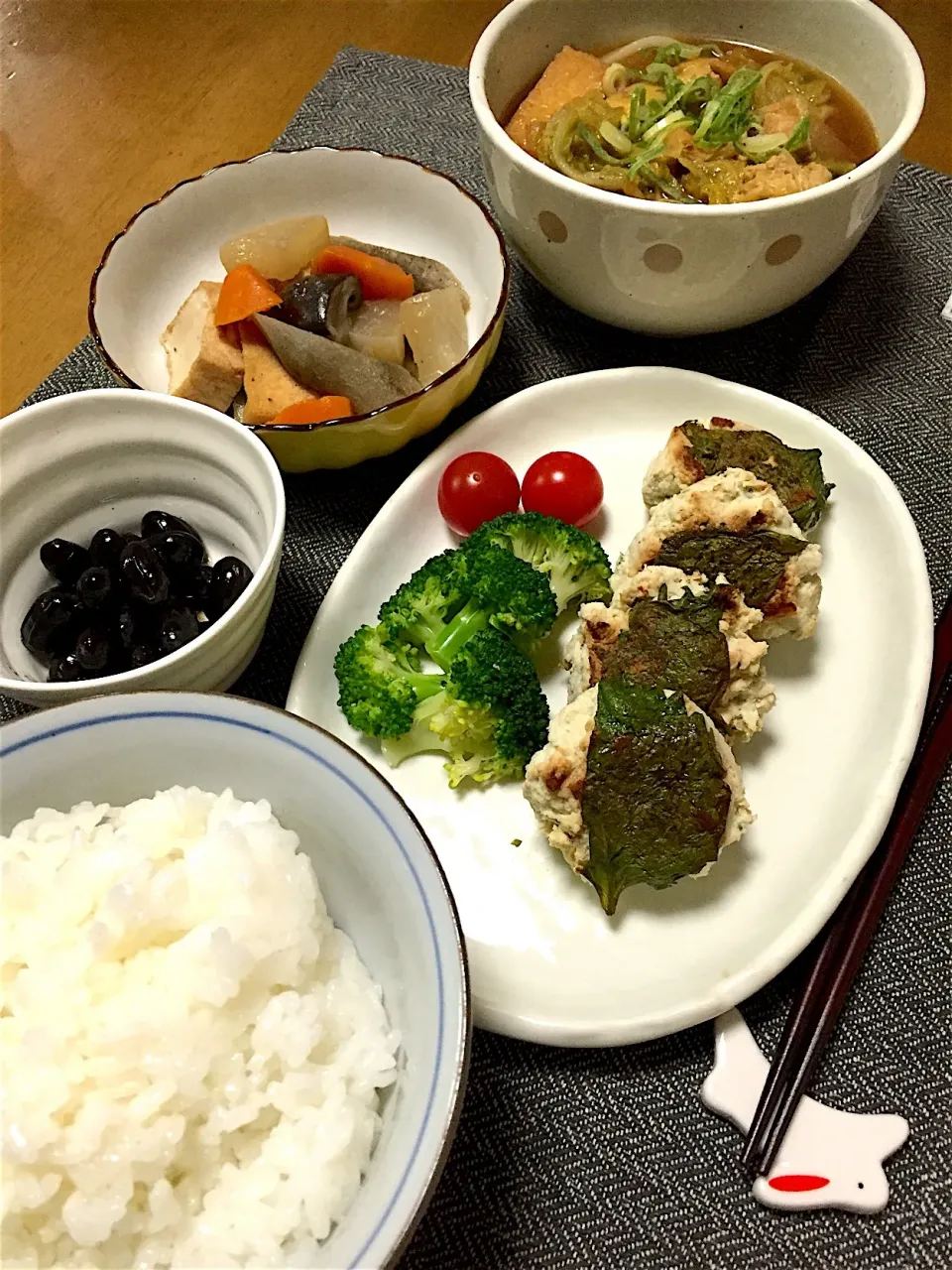 Snapdishの料理写真:鶏つくね🐔ごった煮、黒豆、味噌煮込みうどん|くっきいママさん