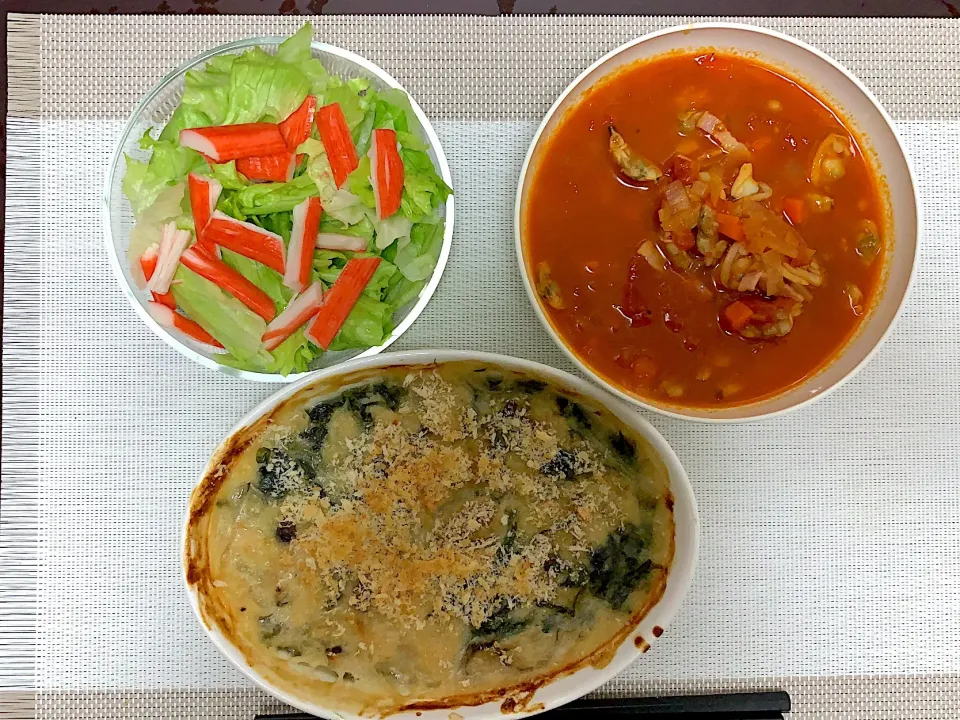 Snapdishの料理写真:ほうれん草のグラタンとあさりのトマトスープ🍅|ミルクさん