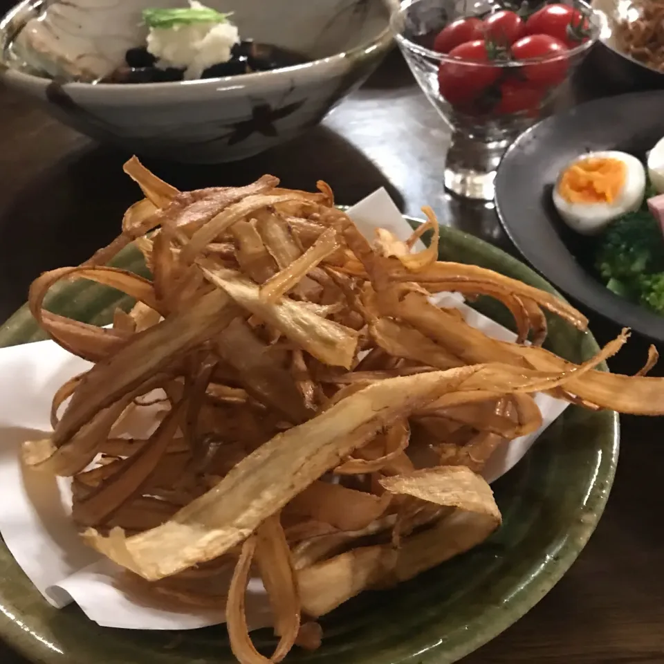 Snapdishの料理写真:ゴボウのひらひら揚げ|kayoさん