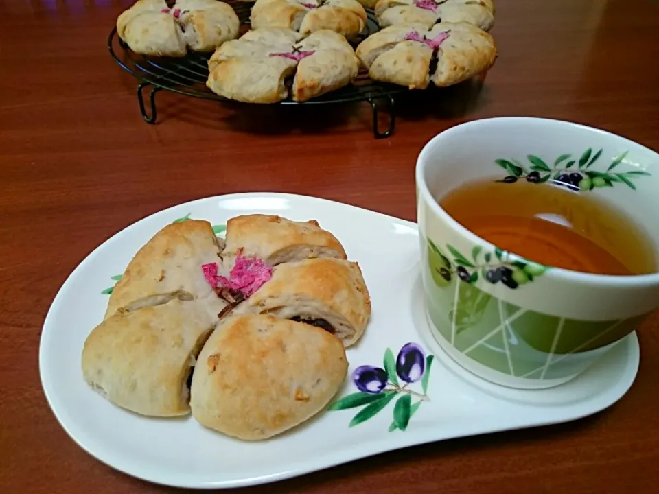 ☆今日のおやつ☆  米粉 餡パン  (生地にくるみ入り)|hamamaさん