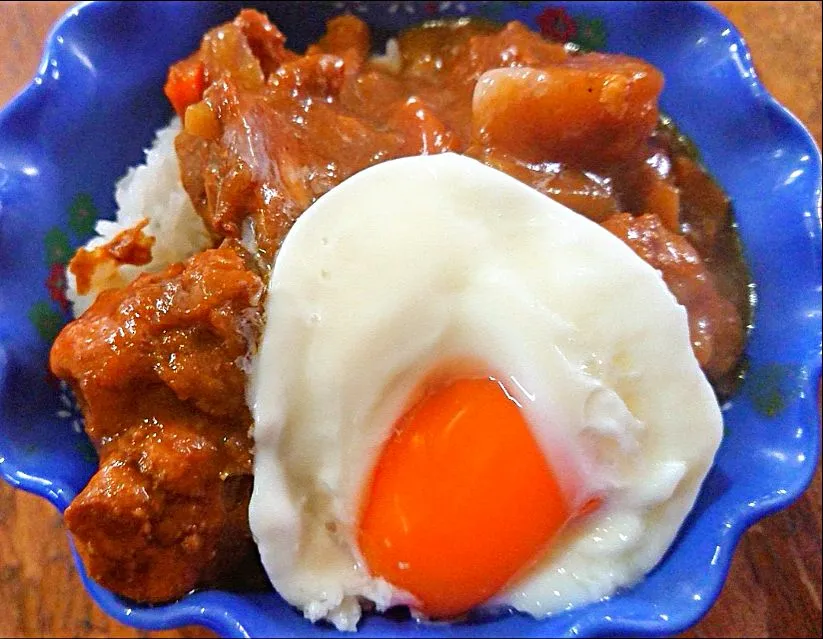 チキンカレー&半熟卵🍛|メイメイda.さん