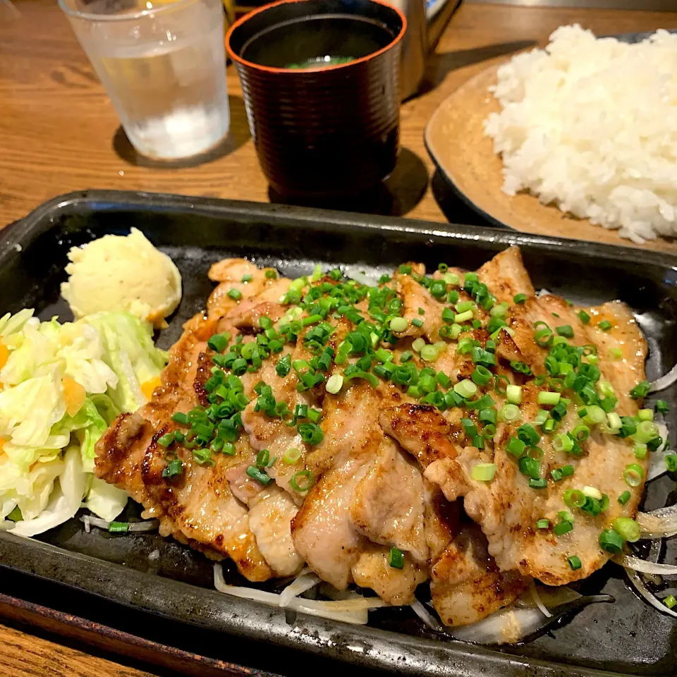 豚カルビ焼肉定食|mkppさん