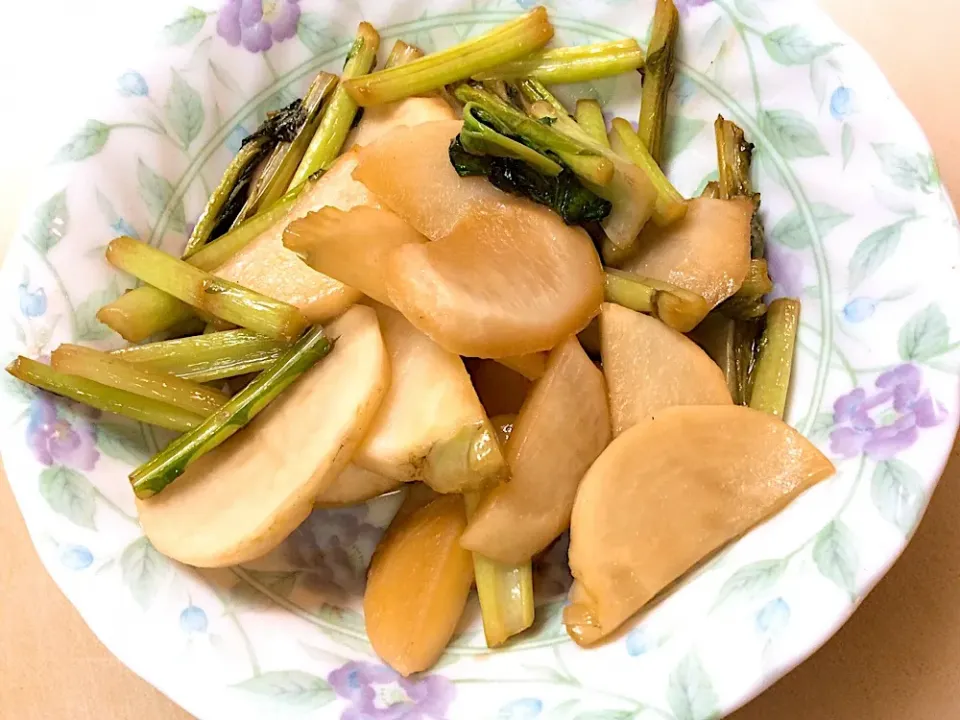 カブの味ポン炒め😋|アライさんさん