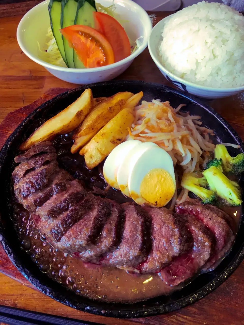 Snapdishの料理写真:鹿肉ステーキ@カイザー・長野県大町市|アッチさん