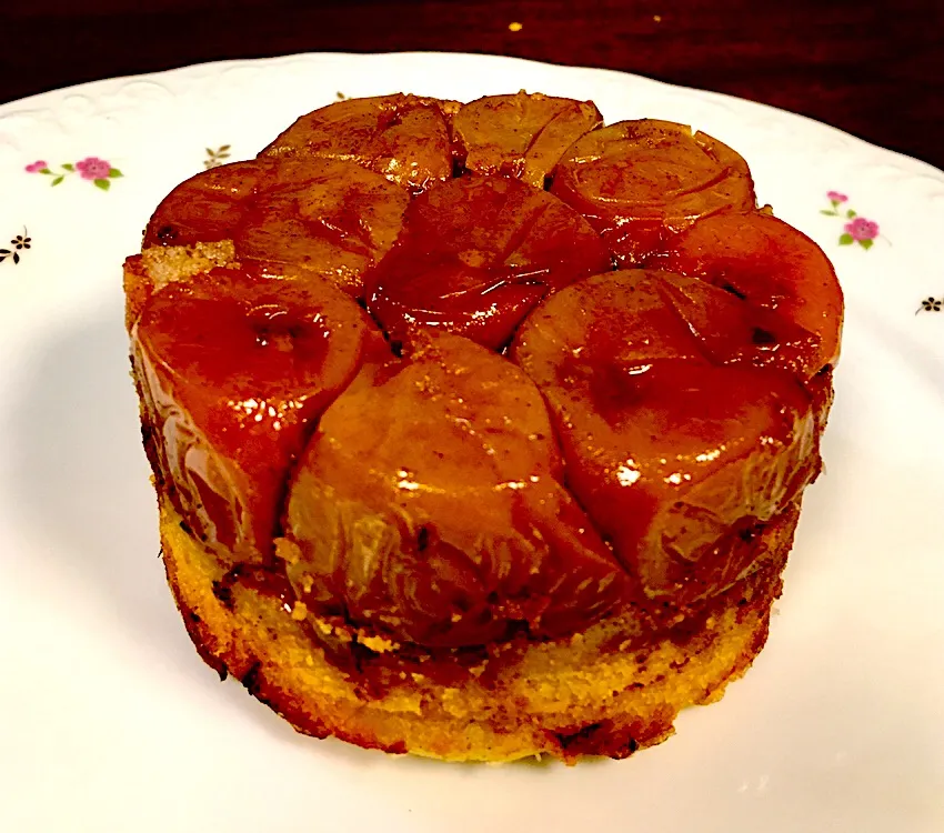 Crabapple Tatin Almond Cake|gonbenさん