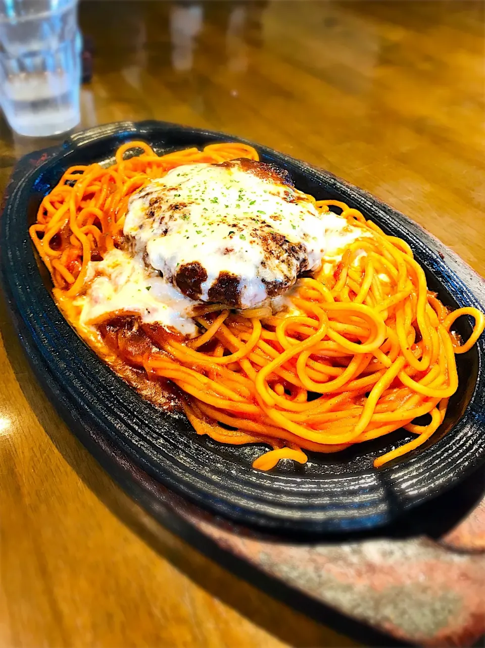 Snapdishの料理写真:仙台愛子 ハングリーハングリーで。
ナポバーグチーズ🧀🍴|ちはるさん