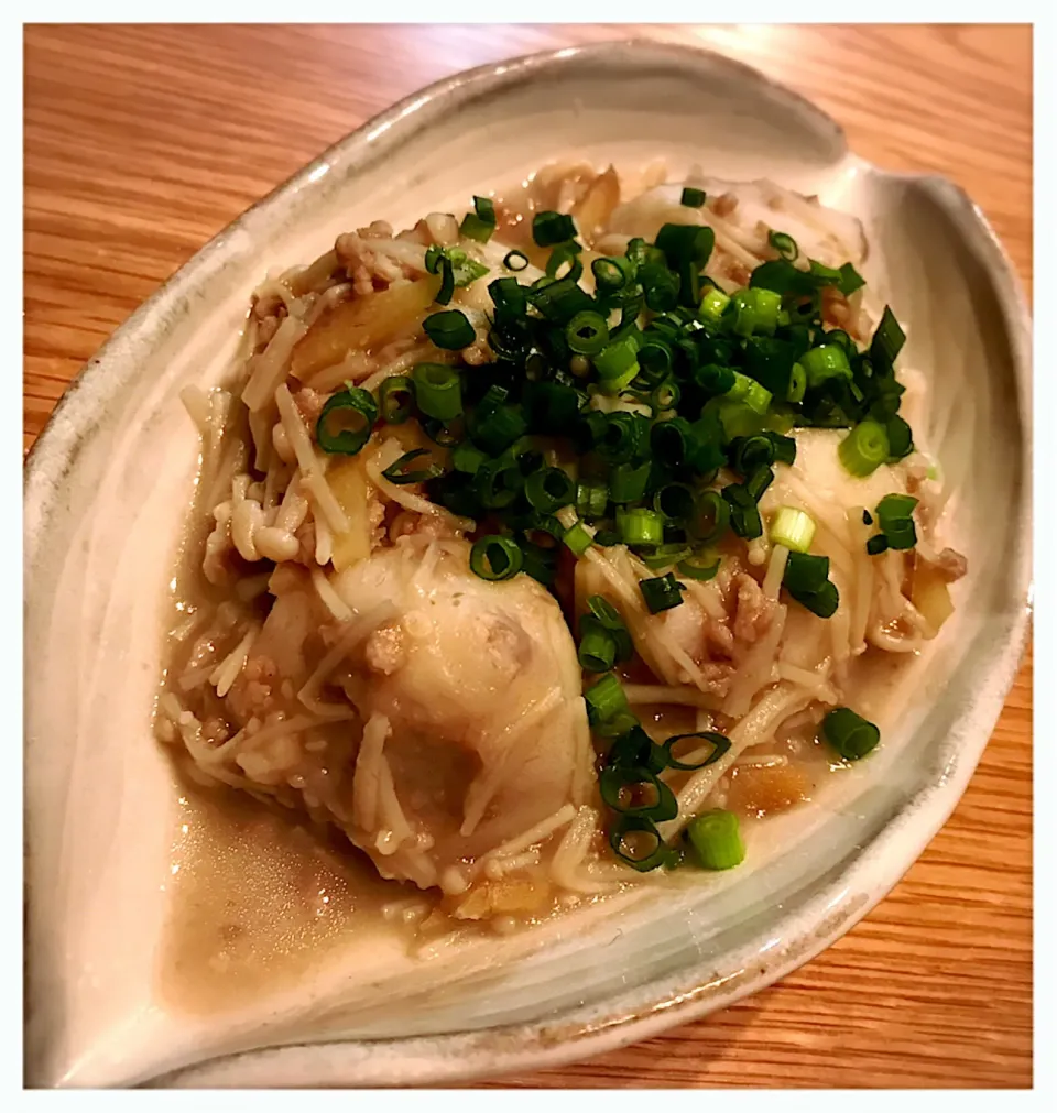 里芋の煮っころがし。Simmered taro in sweetened soy sauce|toyamadaさん