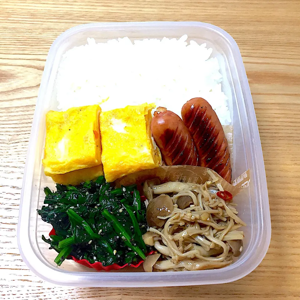 水曜日の旦那さんのお弁当☺︎ #お弁当記録  #ウインナー  #キノコのピリ辛ナムル  #ほうれん草の胡麻和え|むさけんさん