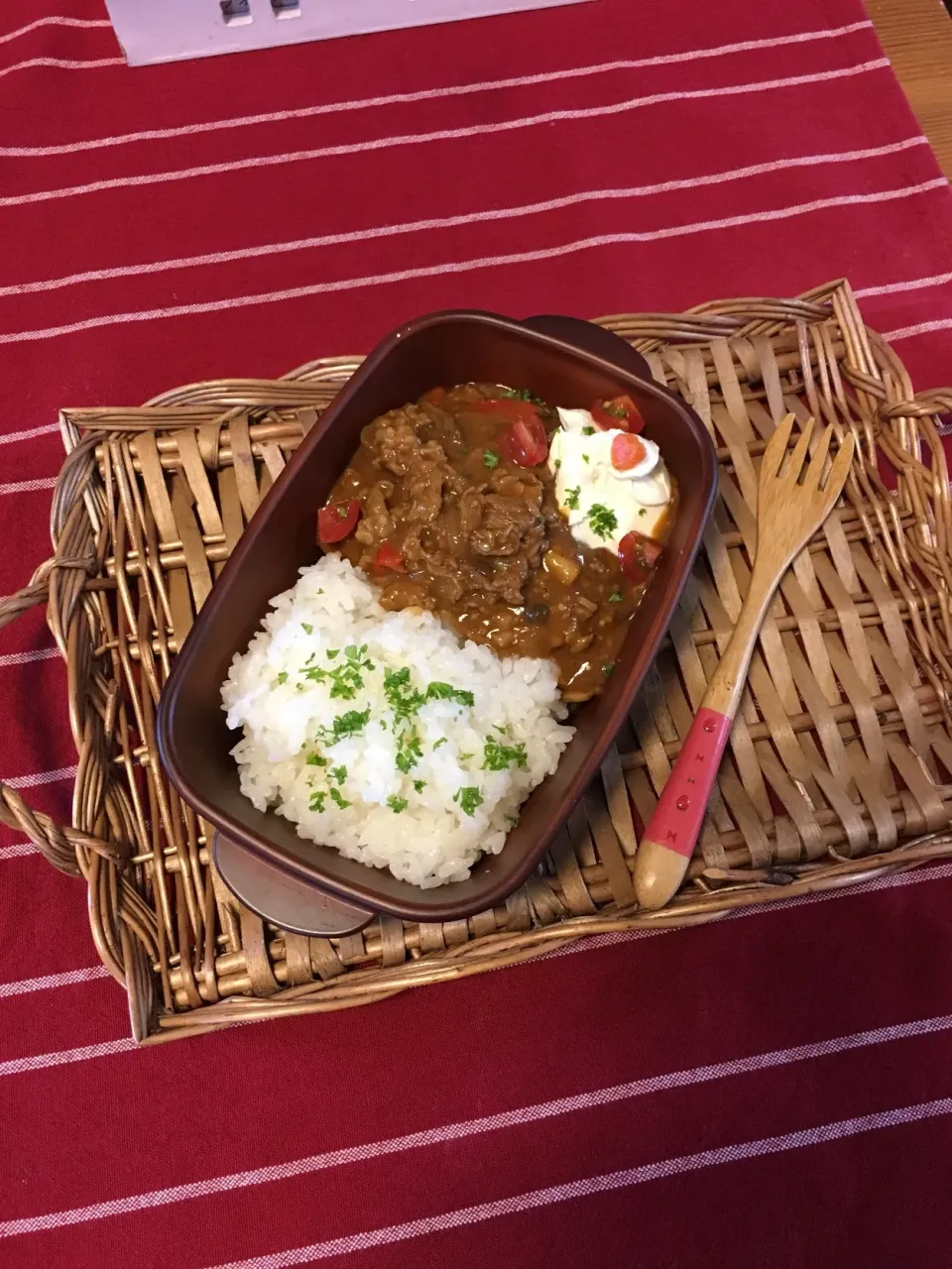 Snapdishの料理写真:トマト🍅カレー弁当♡|小雪さん