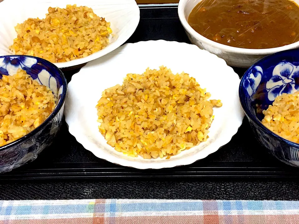 昨日の残り、ひよこ豆のカレー！
生姜焼き残りに、足し算してチャーハン！
(^^)|Yukihiko Ishidaさん