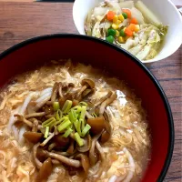 Snapdishの料理写真:#ミルフィーユ鍋
#なめことたまごのあんかけうどん|高田春花さん