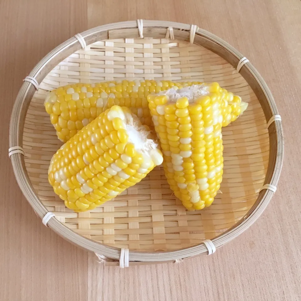 Snapdishの料理写真:☆☆☆彡とうもろこし🌽の茹で方|woods1q84さん