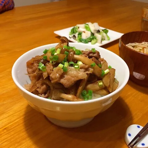 Snapdishの料理写真:Mizukiさんの真似っこ♪牛ごぼうの佃煮♪を豚肉で♪|ニコさん