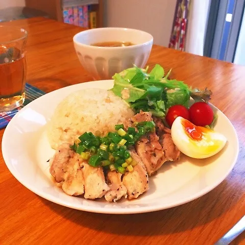 ウチの定番ランチ♪まただよ！の海南鶏飯♪|ニコさん