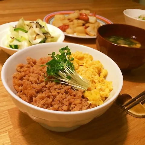 鶏そぼろご飯♪|ニコさん