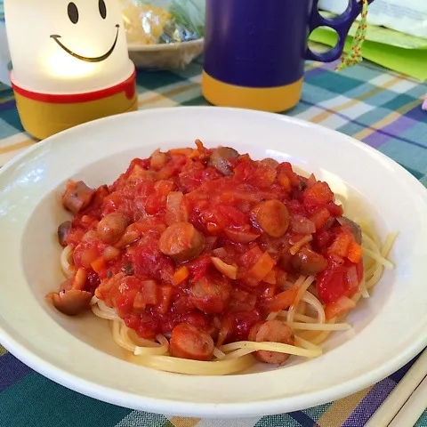 キャンプごはん♪ソーセージミートソース♪|ニコさん